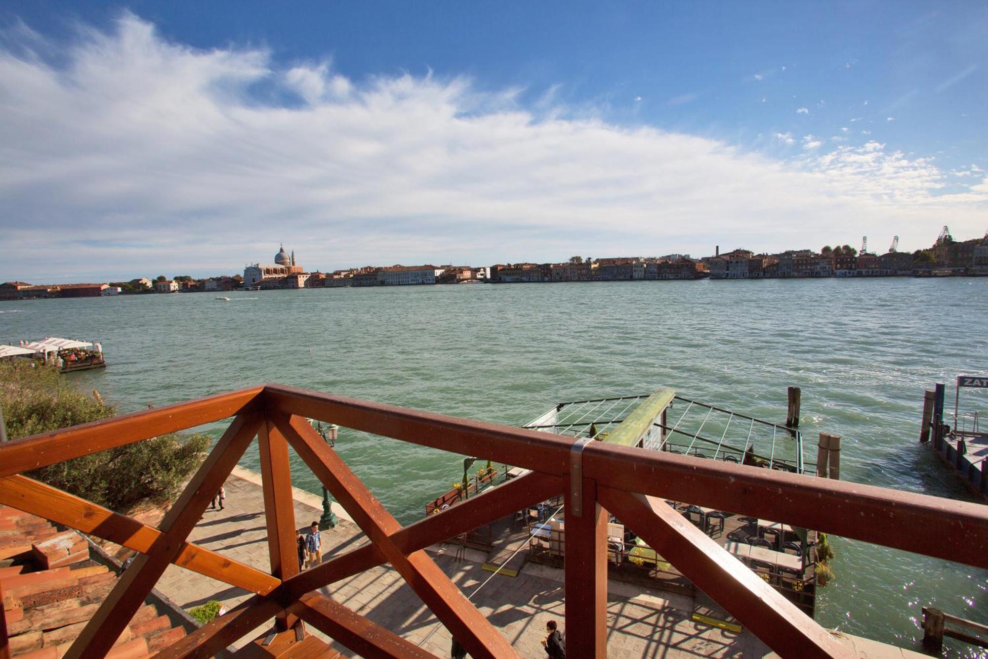 Ve.N.I.Ce. Cera Tintoretto Suite Venise Extérieur photo
